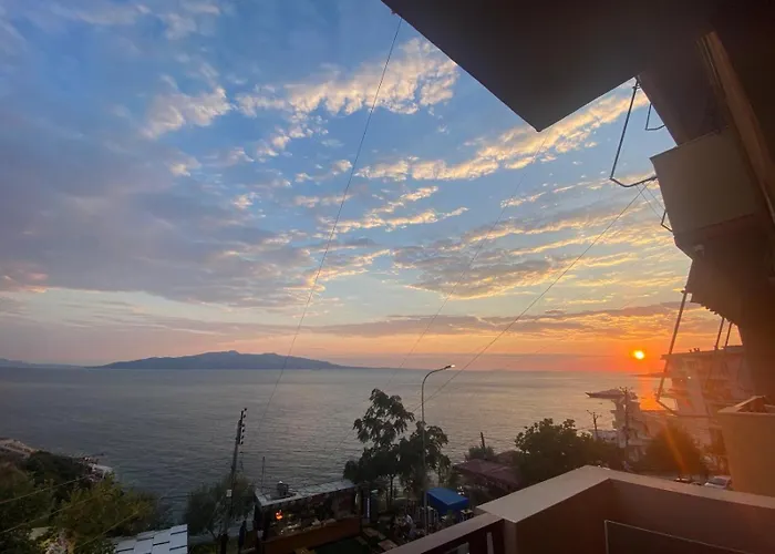 Del Mar Sea View Apartment