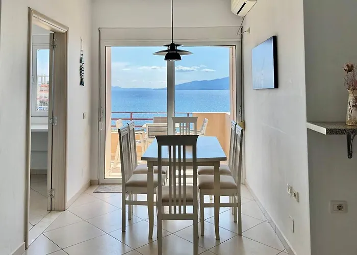Del Mar Sea View Apartment